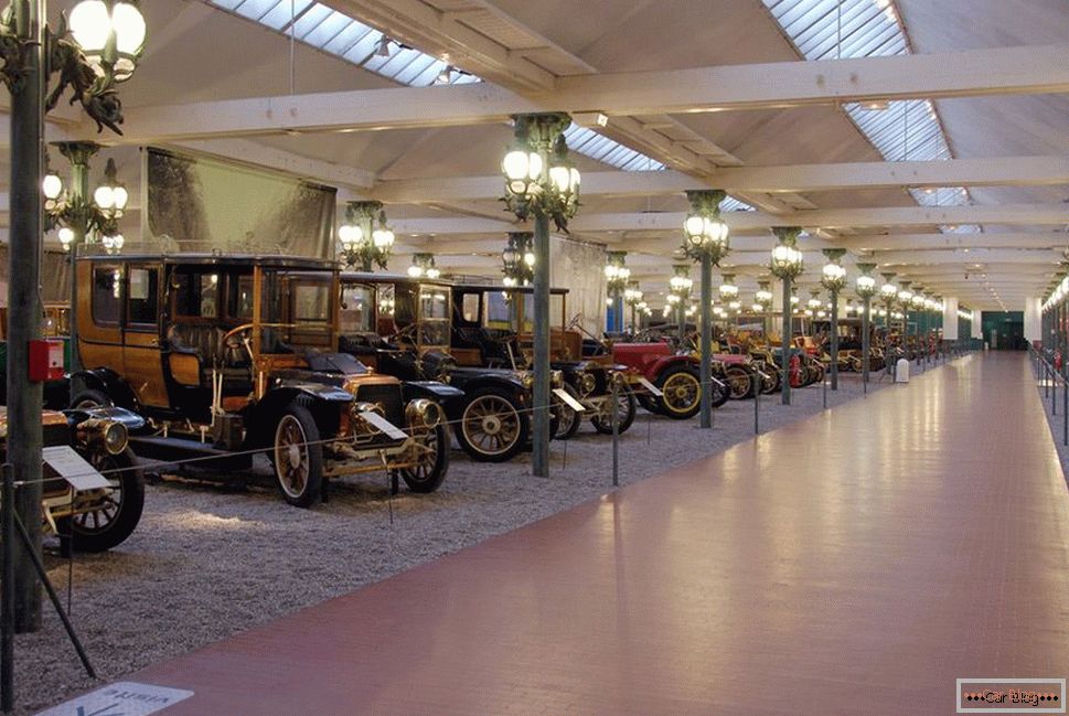 Muzeum retro samochodów w Mulhouse