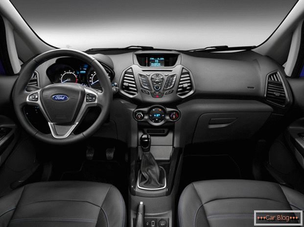 W kabinie samochodu Ford EcoSport wszystko jest nowoczesne