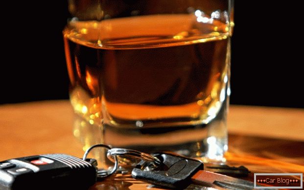 Jazda po pijanemu jest niebezpieczna dla innych