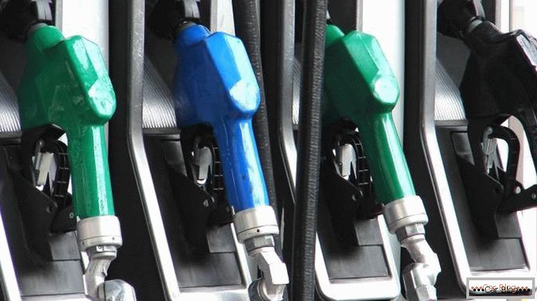 Prowadząc kontrolę zużycia paliwa, można wypełnić samochód zgodnie z ustalonym harmonogramem