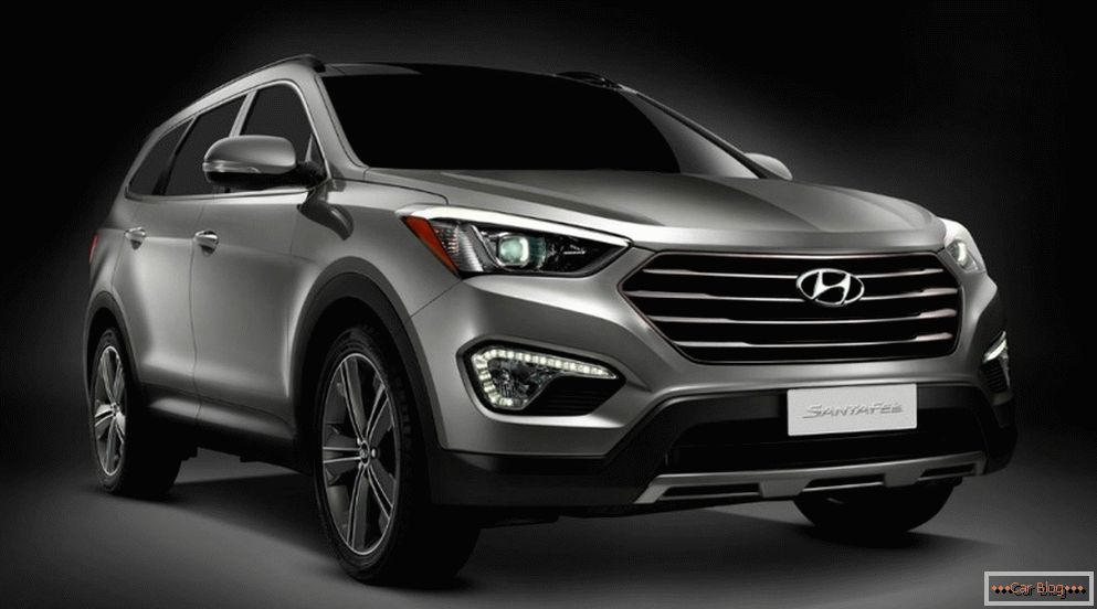 Корейцы представили рестайлинговый Hyundai Santa Fe w 2017 roku на чикагском автосалоне