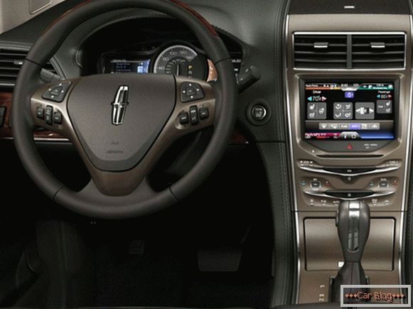 Wysokiej jakości system audio do samochodu Lincoln