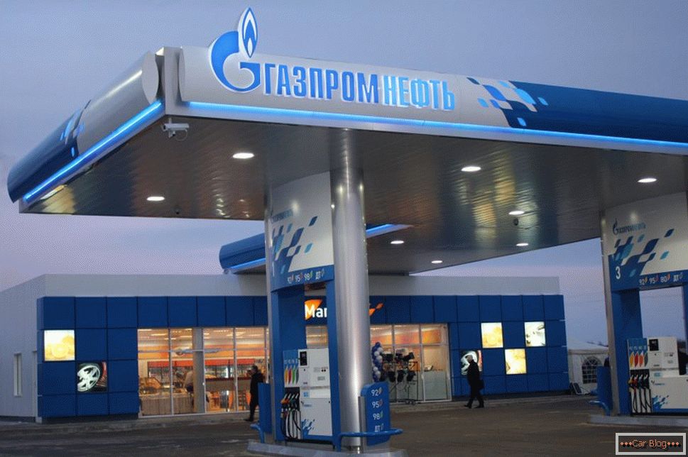 Gazpromnieft stacja benzynowa Rosji