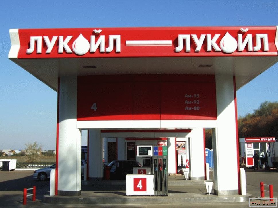 Stacja paliw Lukoil w Rosji