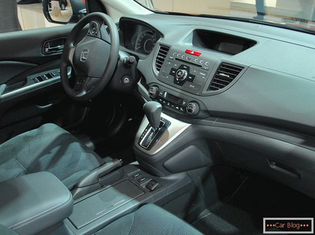 Salon samochodowy Honda CR-V