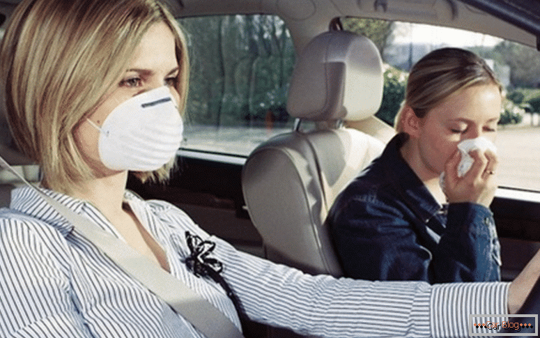 jak usunąć zapach gazu z samochodu