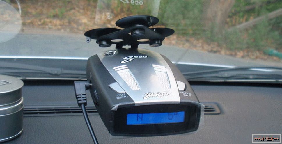 Wykrywacz radaru w samochodzie