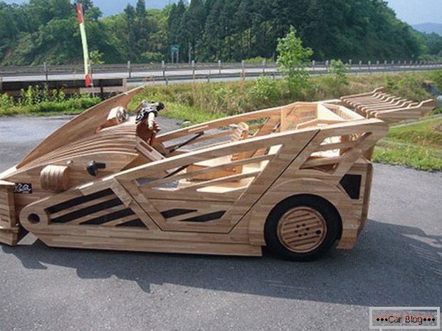 Drewniany samochód