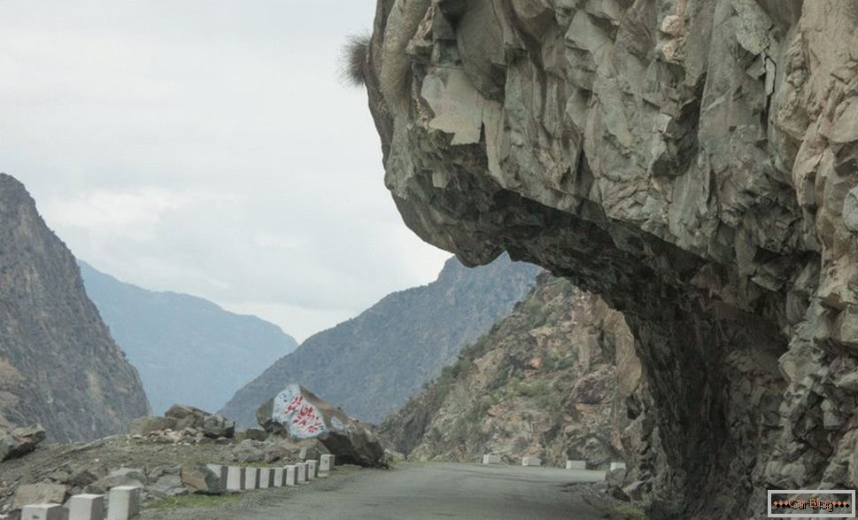 górska droga w Pakistanie
