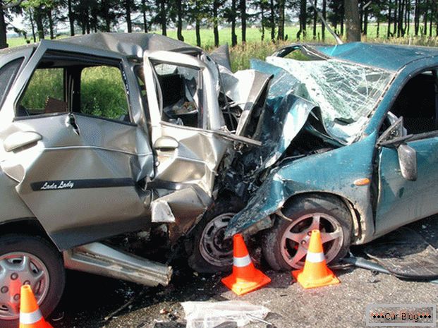 Wypadki samochodowe powodują wiele ofiar śmiertelnych
