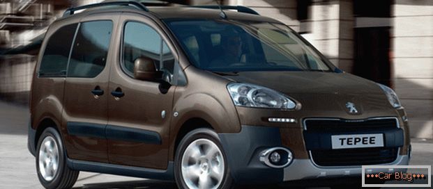 Samochód Peugeot Partner - французский minivan, занимающий лидирующие позиции на рынке в своём сегменте