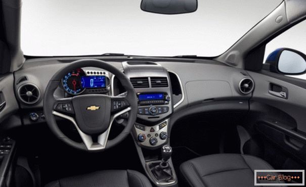 W kabinie Chevrolet Aveo реализованы многие дизайнерские решения