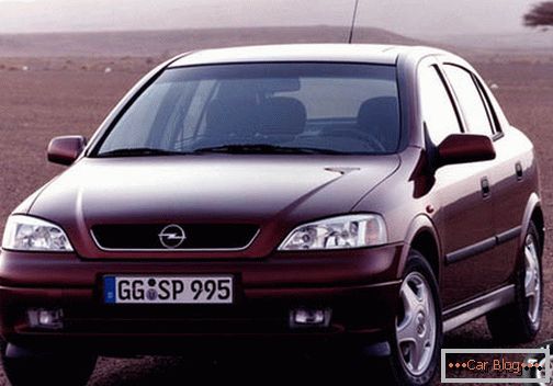 Dane techniczne Opel Astra g
