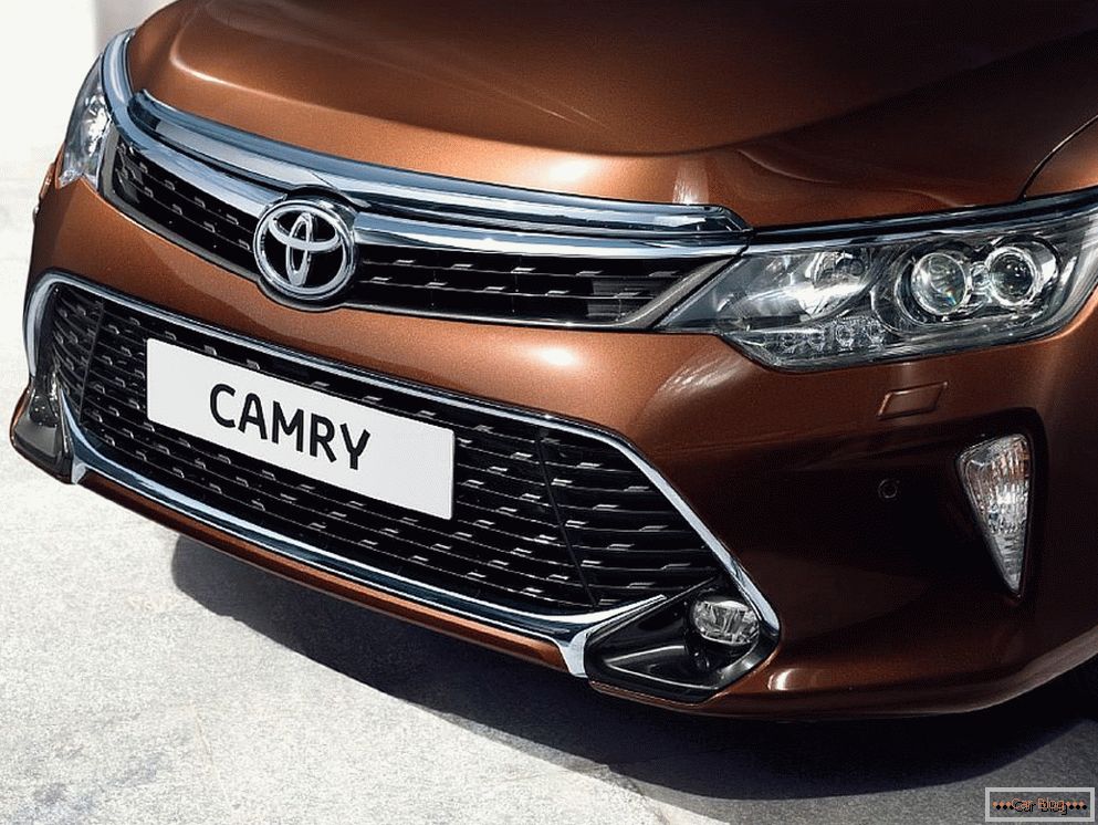Toyota Camry для российского авторынка пережила очередной рестайлинг