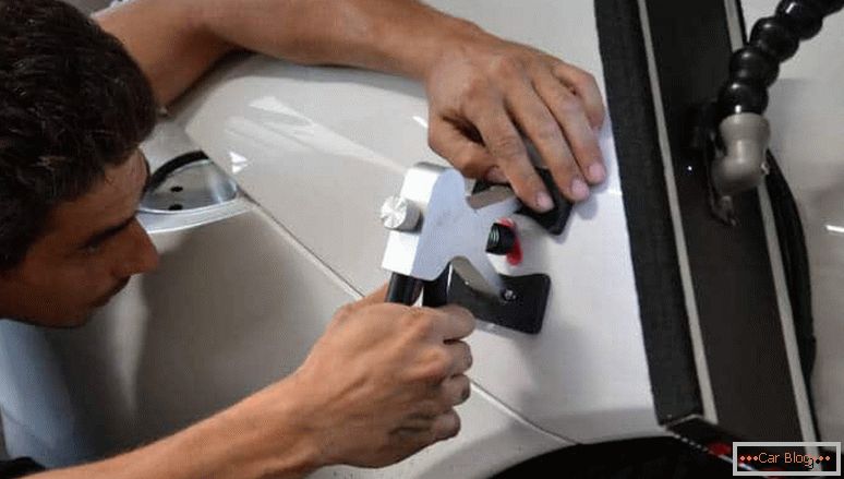 jak zrobić usuwanie wgnieceń w samochodzie bez malowania własnymi rękami